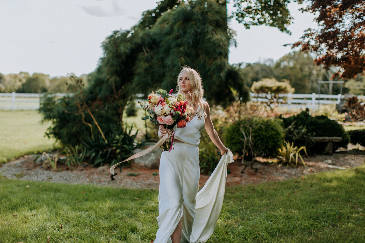 erica-renee-beauty-hair-makeup-clean-modern-luxury-traveling_Kingdon-of-the-hawk-stonington-mystic-two-piece-gown-tan-suit-blonde-waves-natural-in-love-sexy-modern-stylish_Newport-NYC