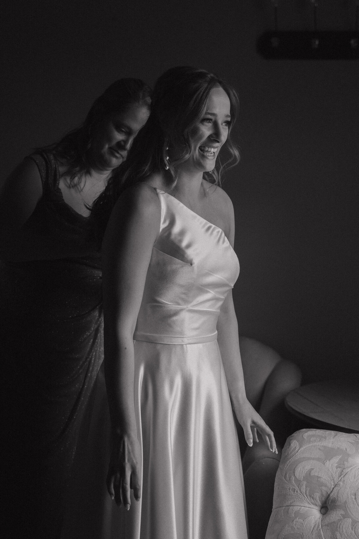 Sydney and Brant's Rustic Midwest Wedding Photography-63