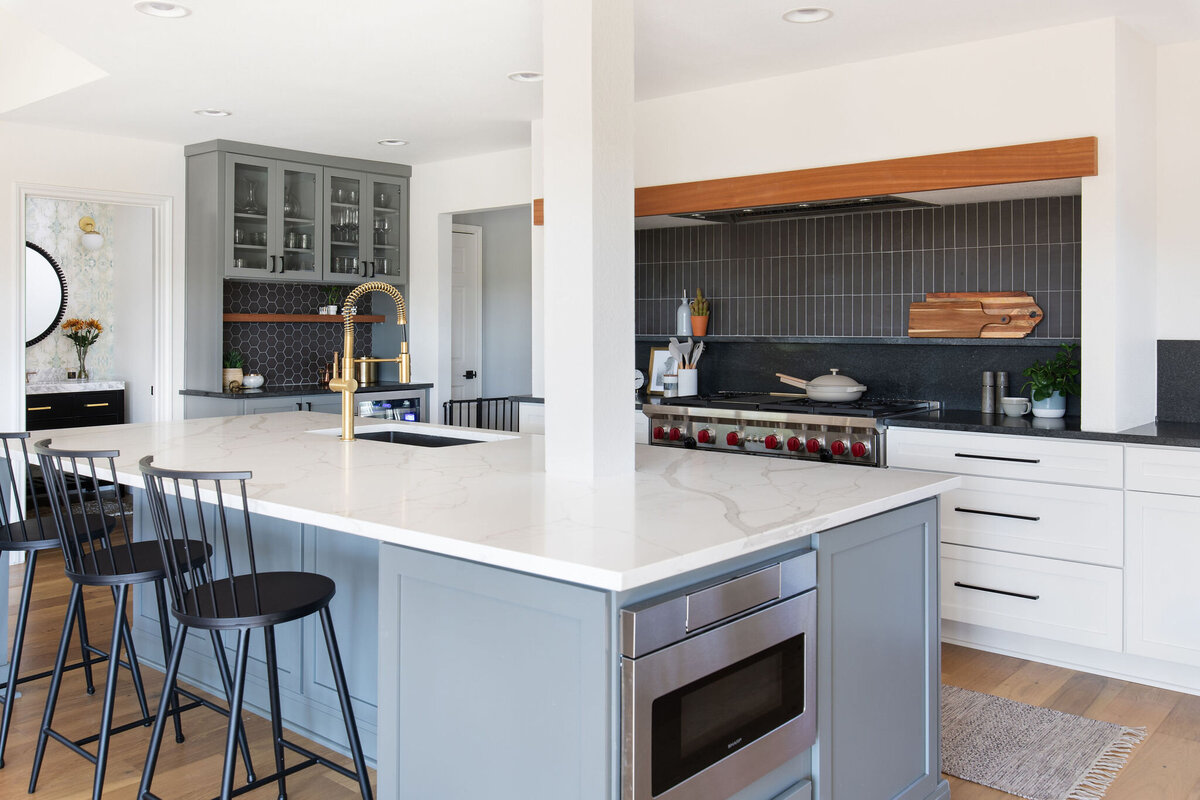 Hello Home Modern Transitional Kitchen with Shaker Cabinets 9