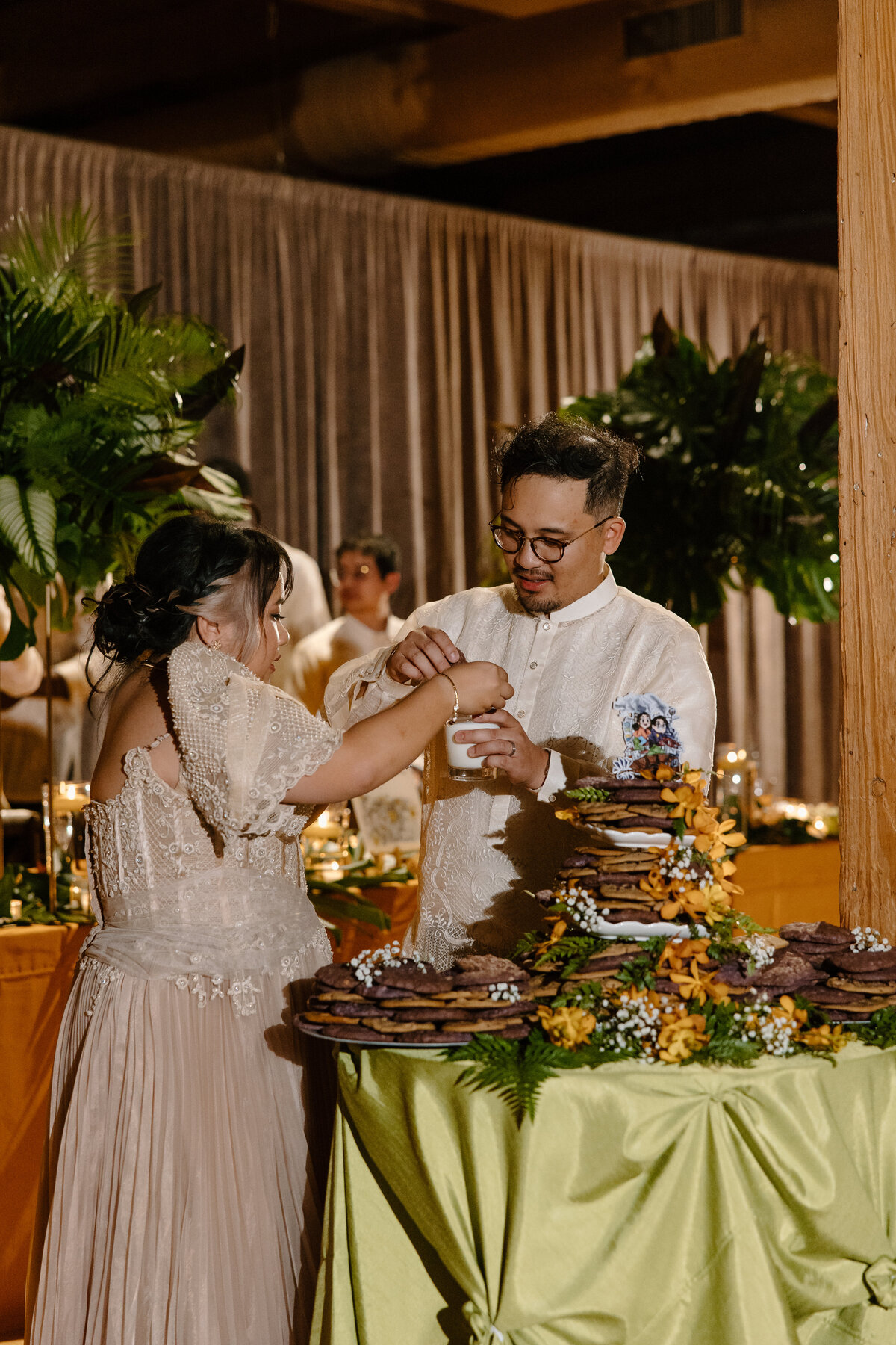 102923-Angelica&Dennis-Wedding-FirstLook-EmmaPetersenPhotography-232