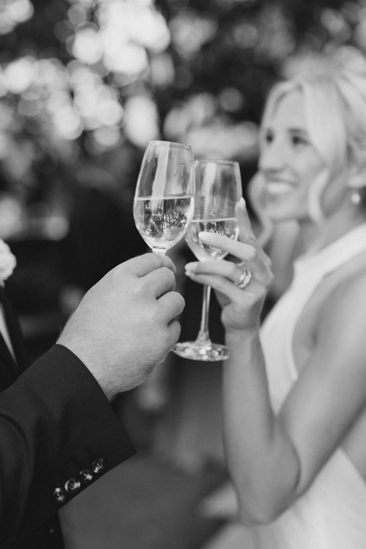 intimate-wedding-vienna-palais-coburg-nfl-player-31
