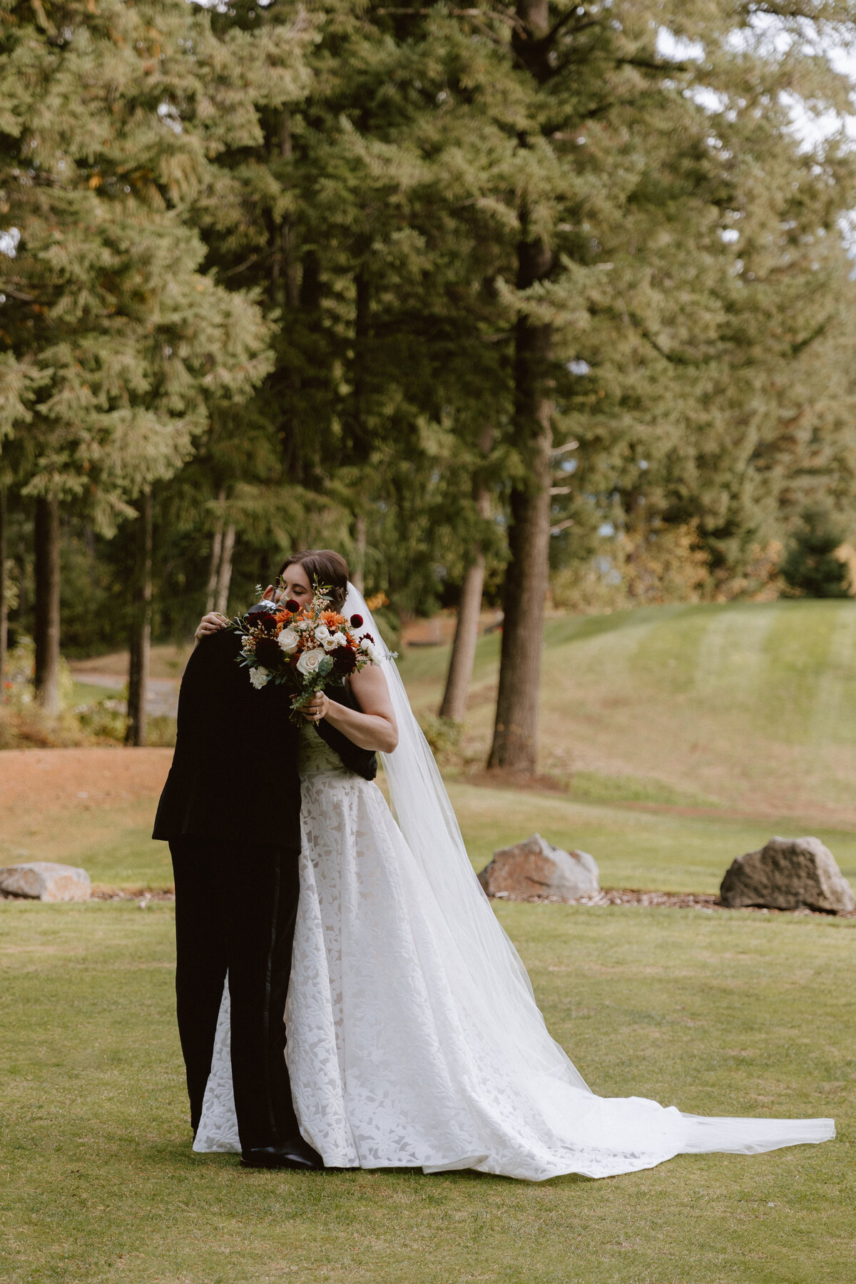 ElizabethMaguirePhoto-Skamania-Lodge-Wedding-4