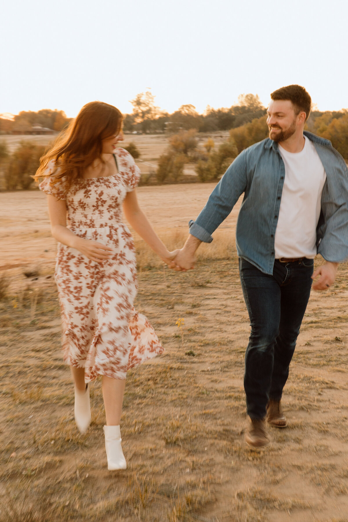 2022_folsom-lake-autumn-engagement-adam-griffin-photo-26