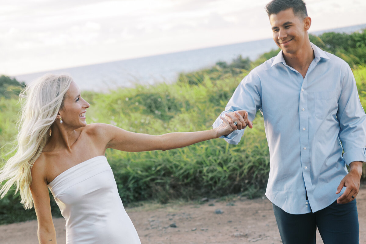 1hayley and Brandon Oahu engagement session--2