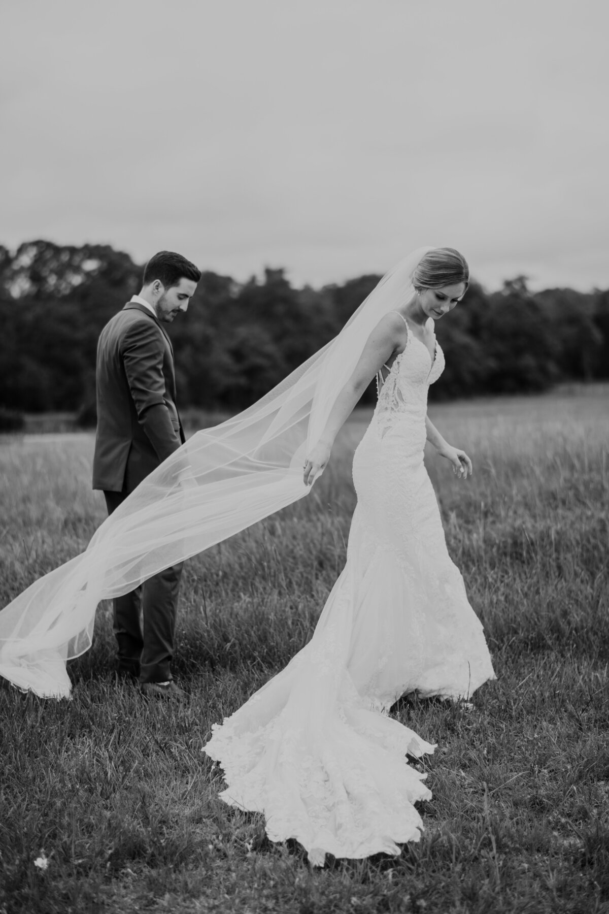 Heather&Corey-WeddingBlogPhotos-DeepintheHeartFarms-Austin,Texas-AprilMaeCreative-AustinWeddingPhotographer-281