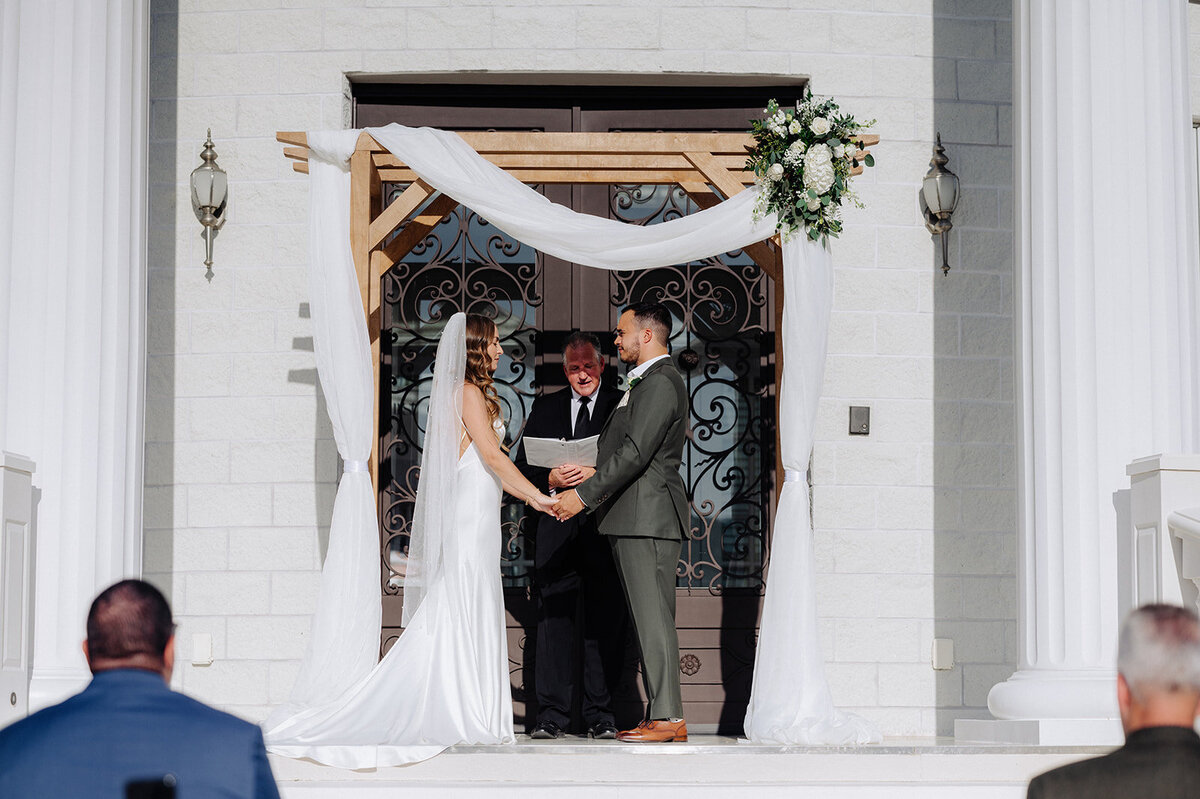 arron-mcneile-photo-whitehurst-gallery-florida-elopement-chantilly-chic-celebrations-2