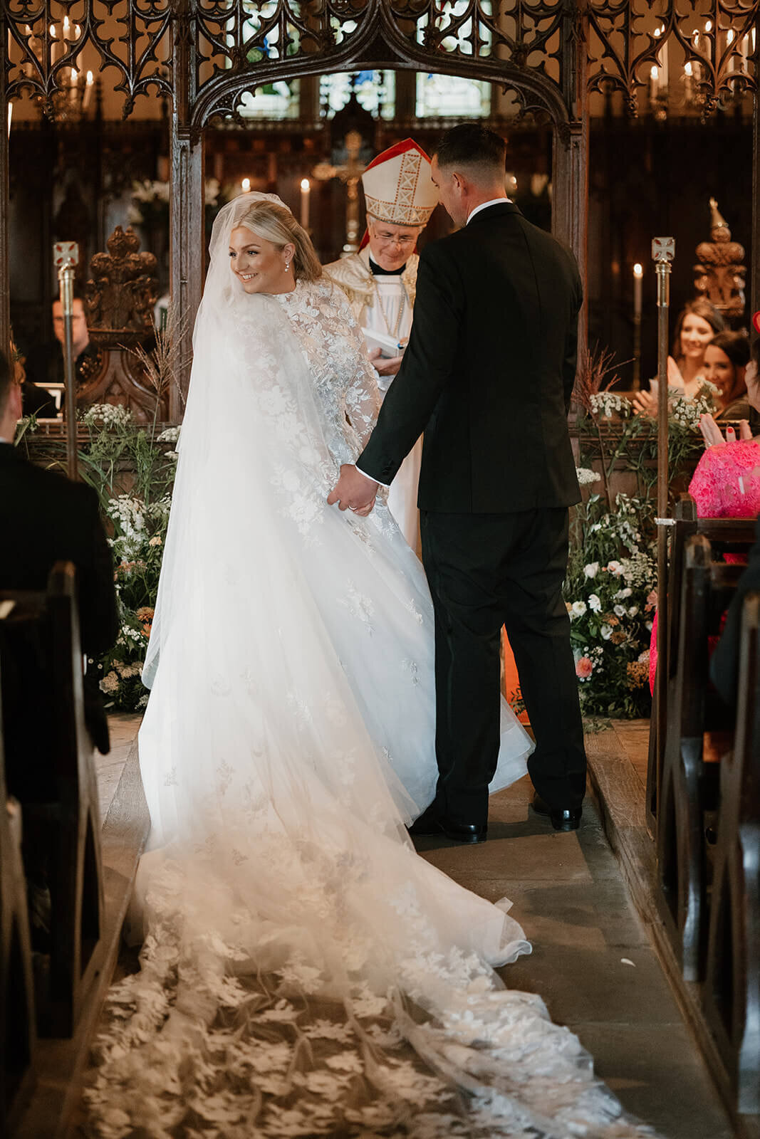 Issy-and-Bella-Floral-Design-Wedding-Florist-Herefordshire-Sant-Ffraed-House9