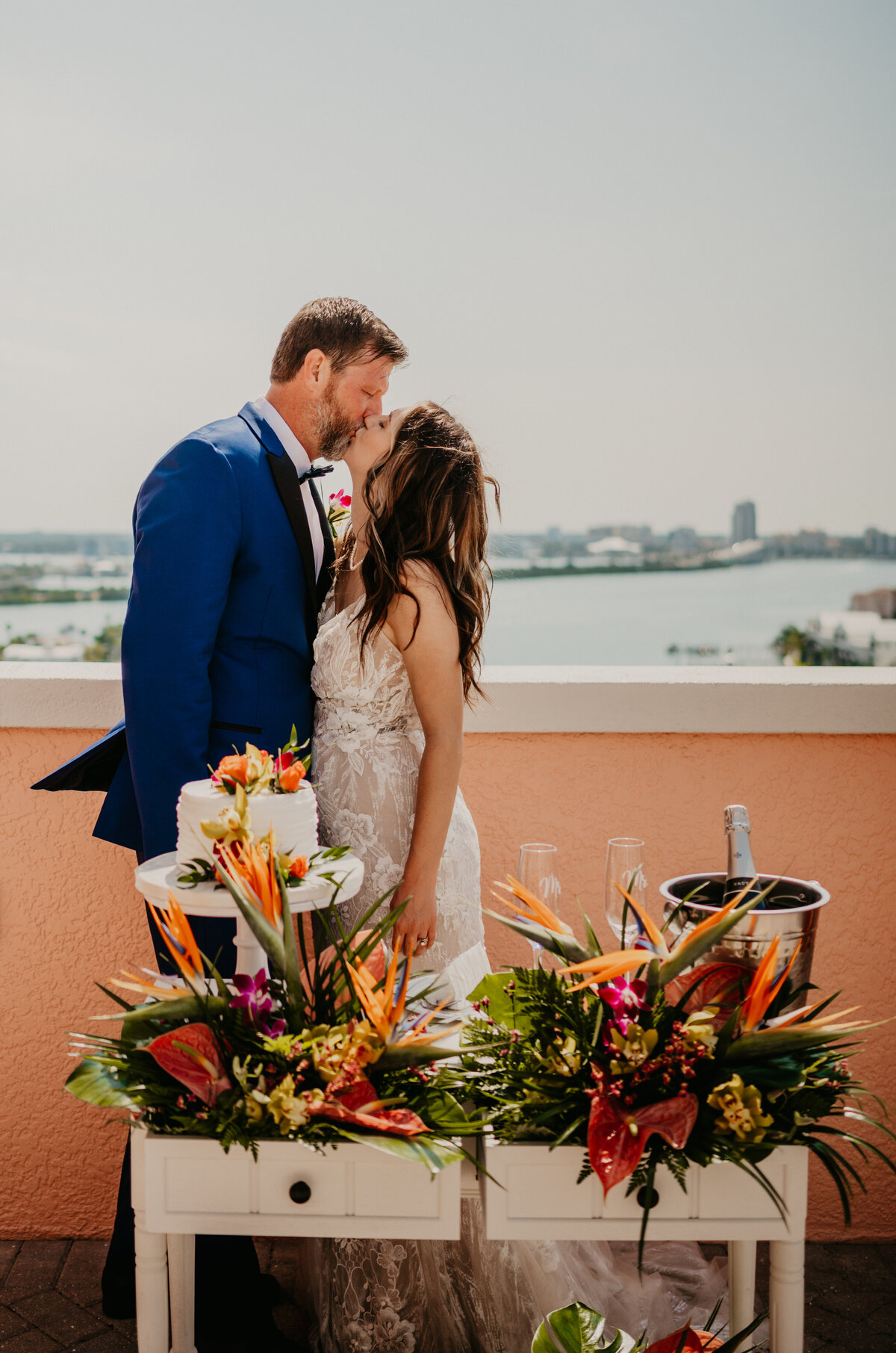 mariah-lacy-photo-hyatt-clearwater-florida-elopement-chantilly-chic-celebrations-28