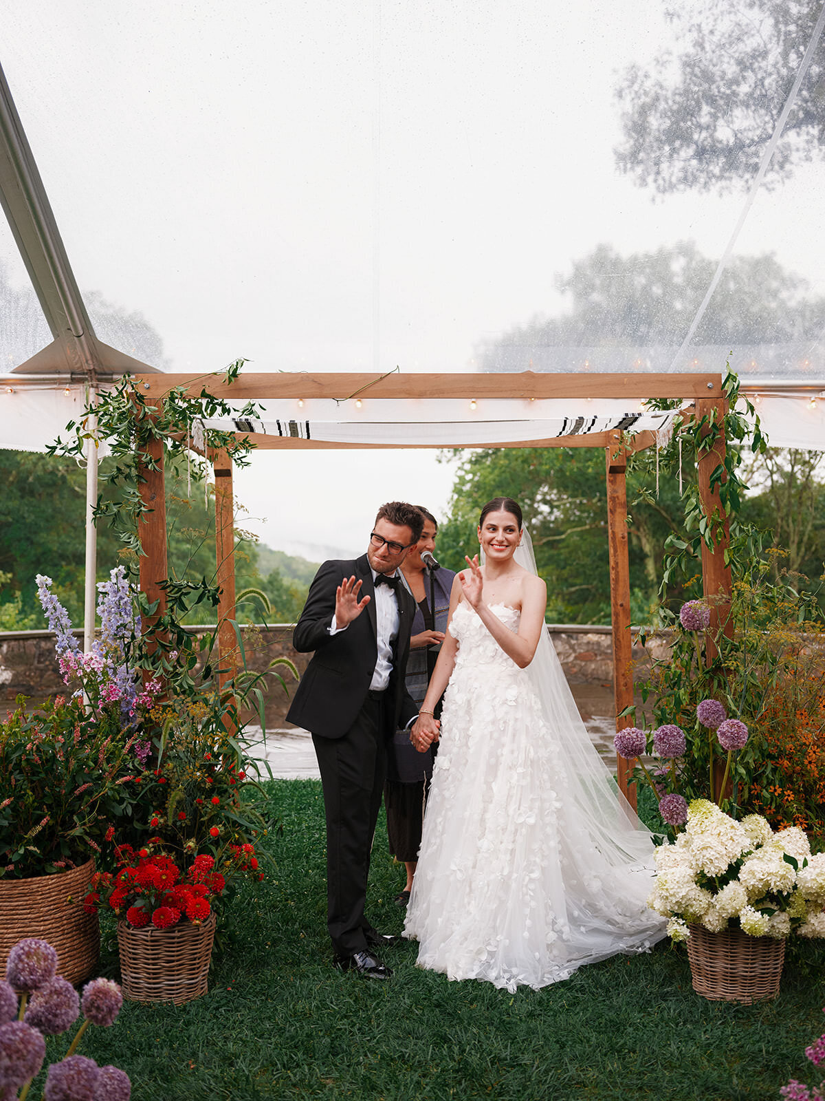 hudson-valley-floral-garden-chuppah