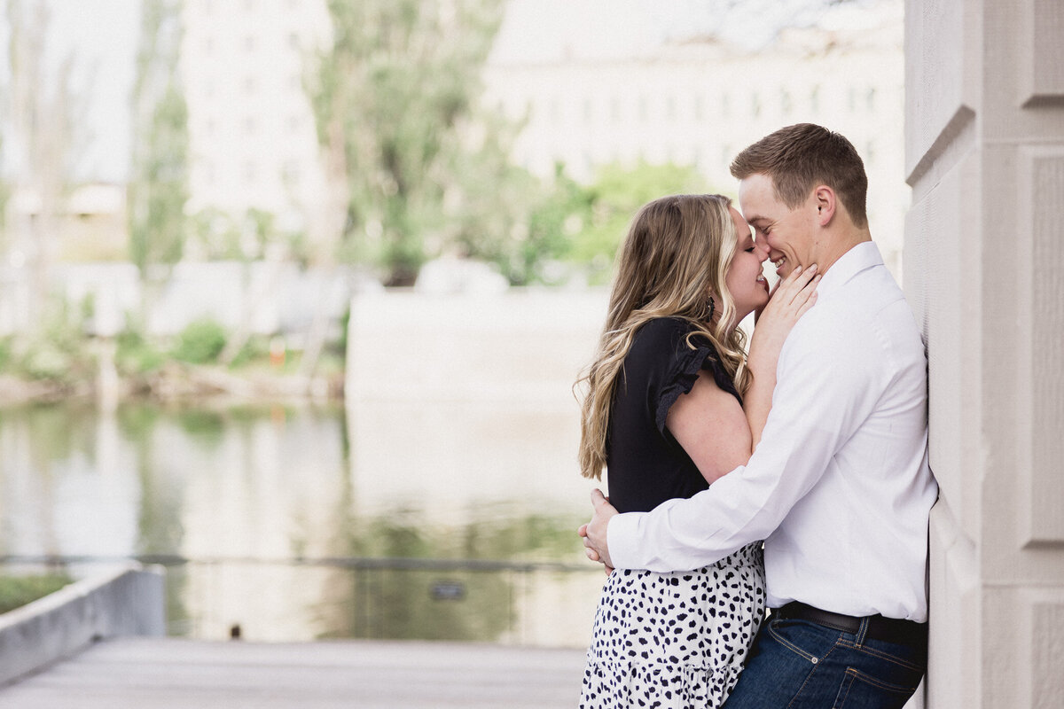 downtown-milwaukee-engagement-session-24