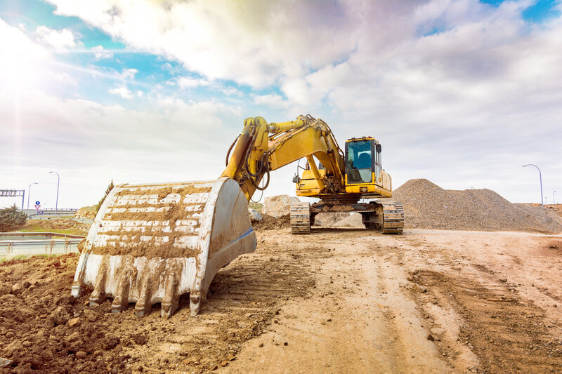 excavator-scraping-the-dirt