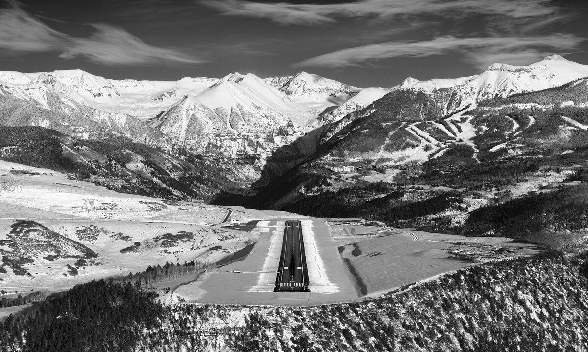 KRawlings_telluride_airport_runway