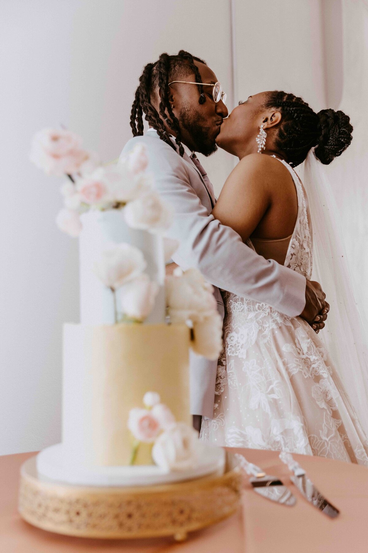WHIMSICAL-GARDEN-WEDDING-SAVANNAH-BOTTLE-WORKS-BAREFOOT-ROYALTY-PHOTOGRAPHY215
