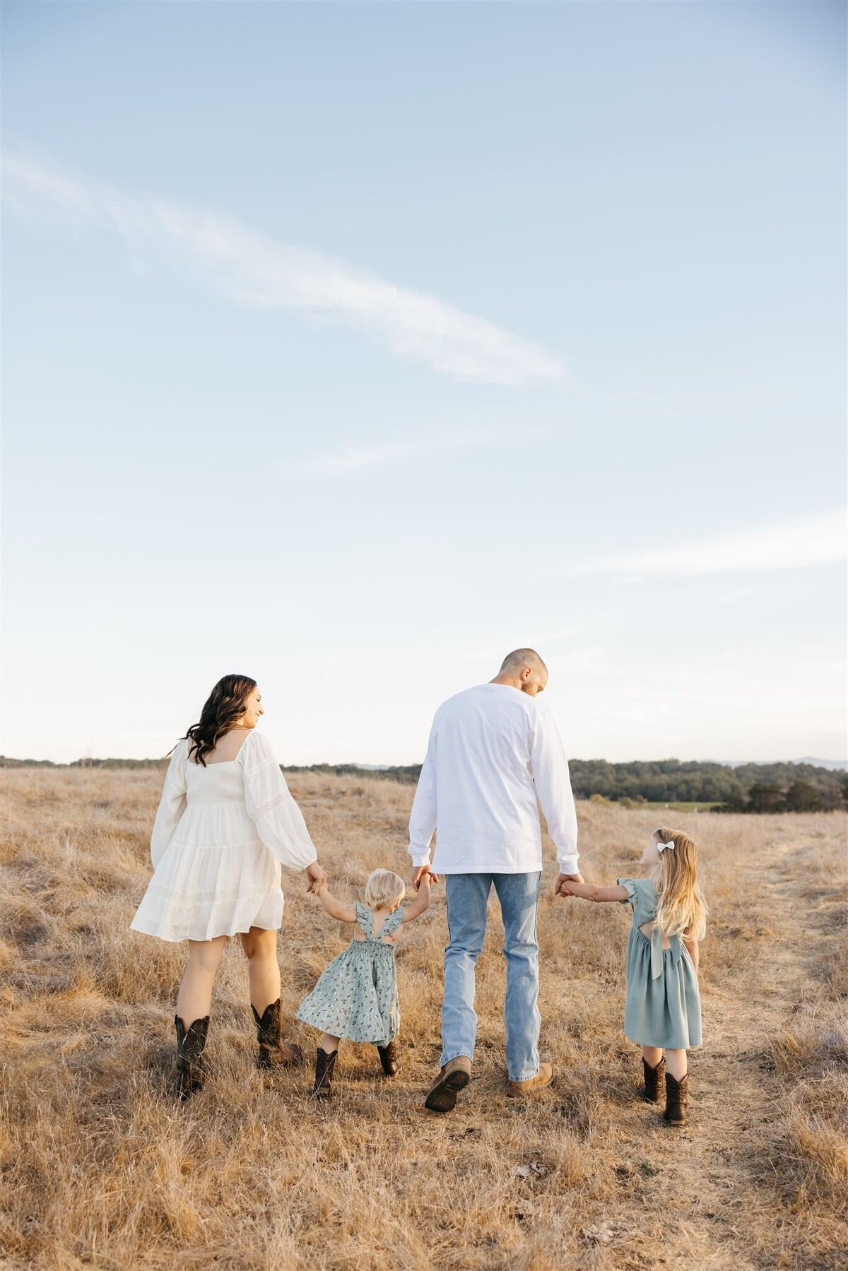 10.9.24_christiansen_fam_mini_melissaatle-8_websize