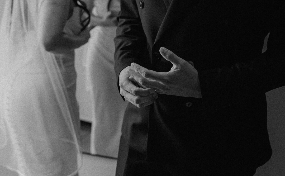 romantic-winter-botanic-garden-wedding-texas