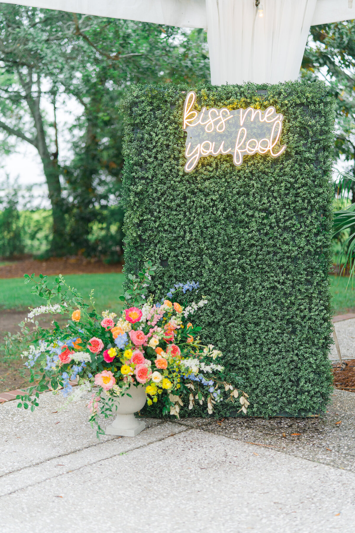 lowndes_grove_wedding_reception_neon_sign_kailee_dimeglio_photography