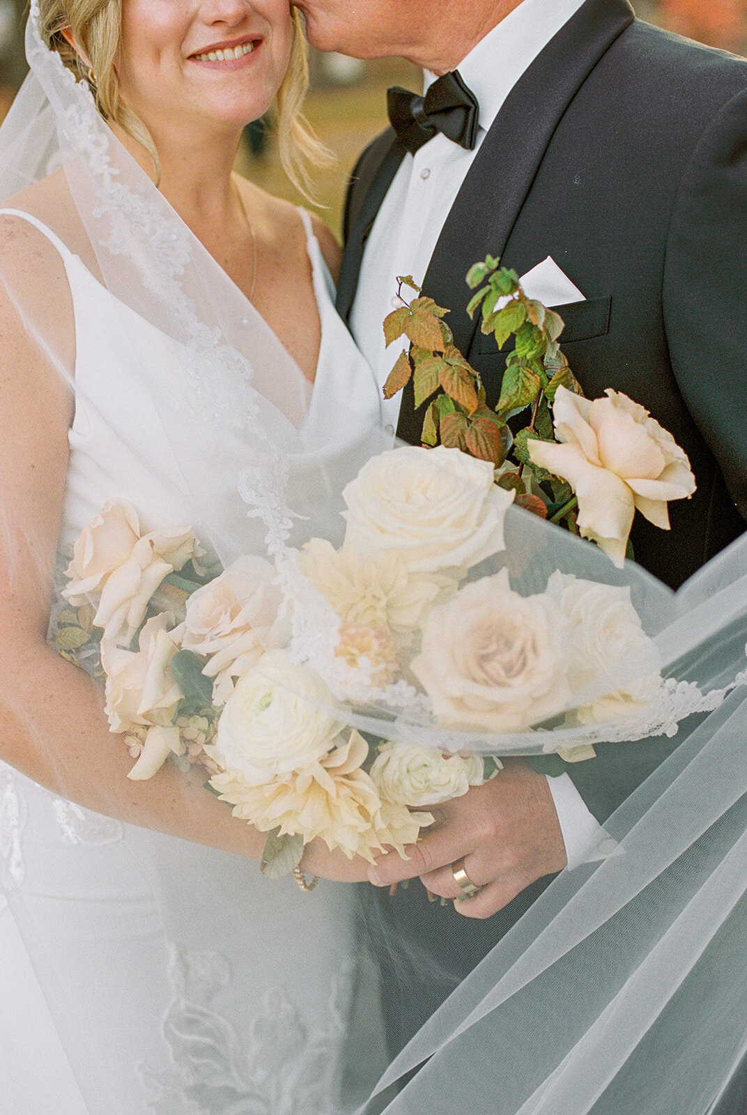 minted-photography-okanagan-kelowna-destination-wedding-photographer-rick-maria-wedding-fairmont-chateau-frontenac-quebec-39