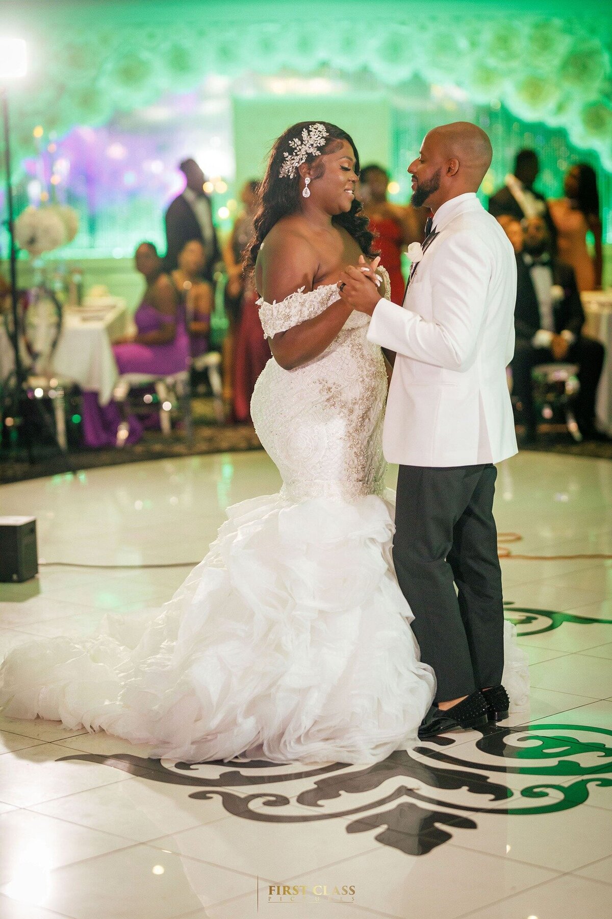 roma-receptions-montreal-wedding-37