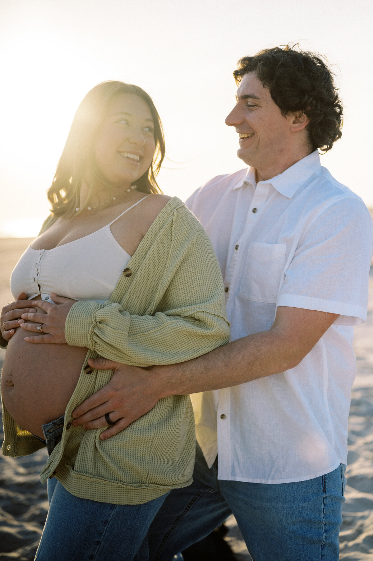 CapeMayLighthouse_BeachMaternitySession_TaylorNicollePhoto-17