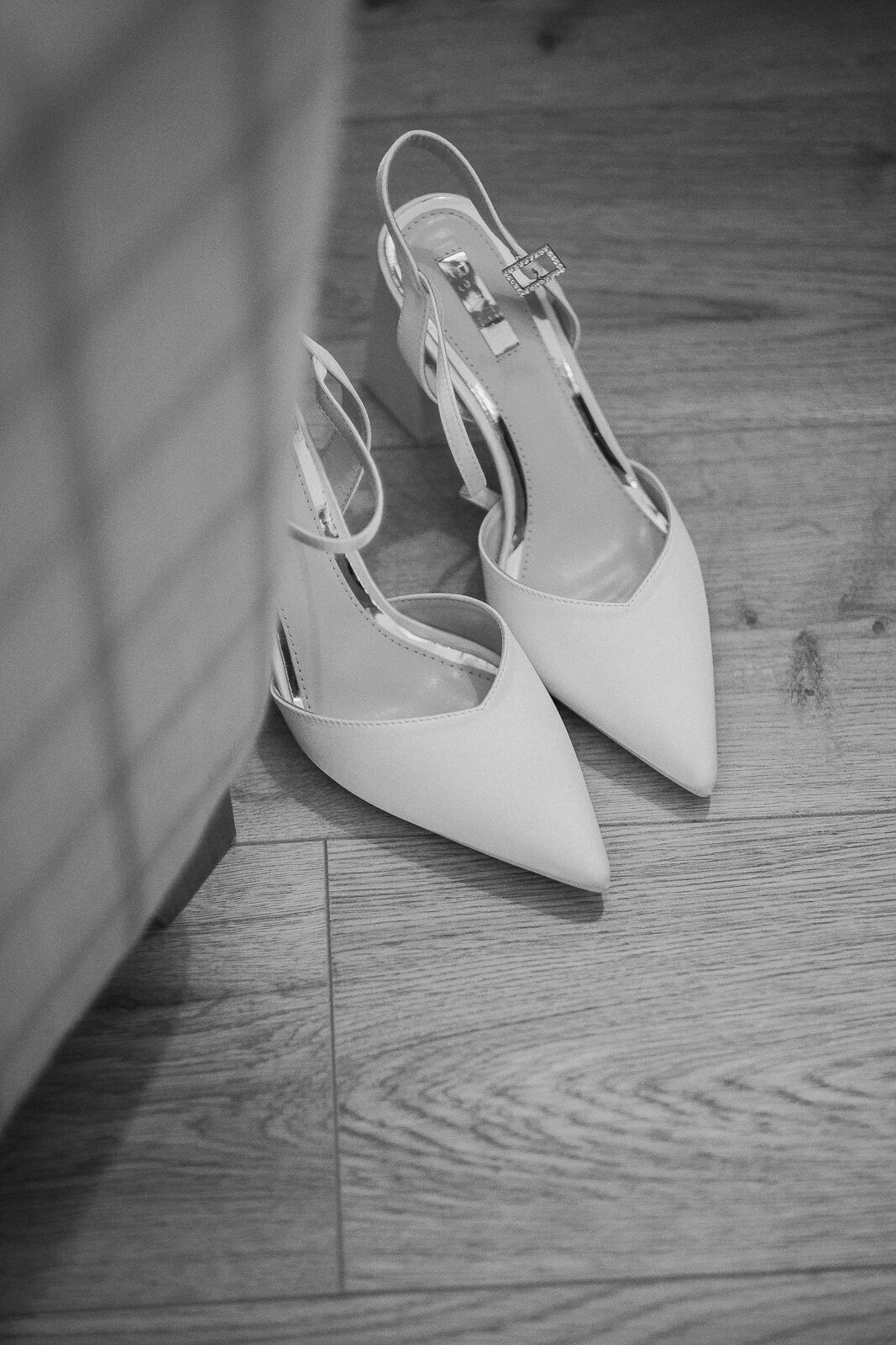 Romantic Nottingham Wedding at Newstead Abbey - Timeless Love in a Historic Setting-24