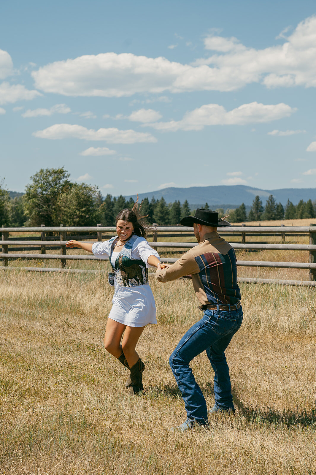 presley-gray-photo-haybale-forest-montana-elopement-7844