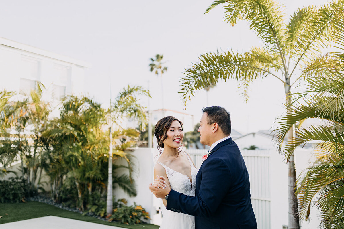 amber-mcwhorter-photography-florida-beach-elopement-chantilly-chic-celebrations-14