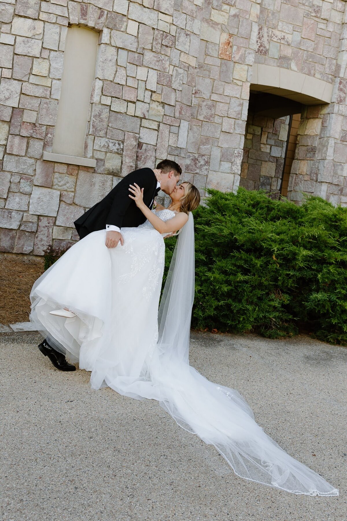 Nichole-Babiez-Photography-arrowhead-gold-course-country-club-summer-wedding-wheaton-geneva-chicago-photographer-illinois-editorial-luxury-destination--68