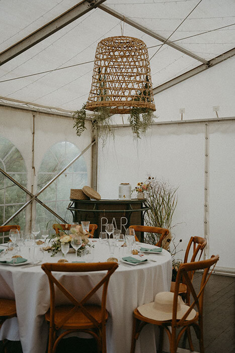 Table de mariage décorée par Kamescop, photographe et vidéaste mariage.
