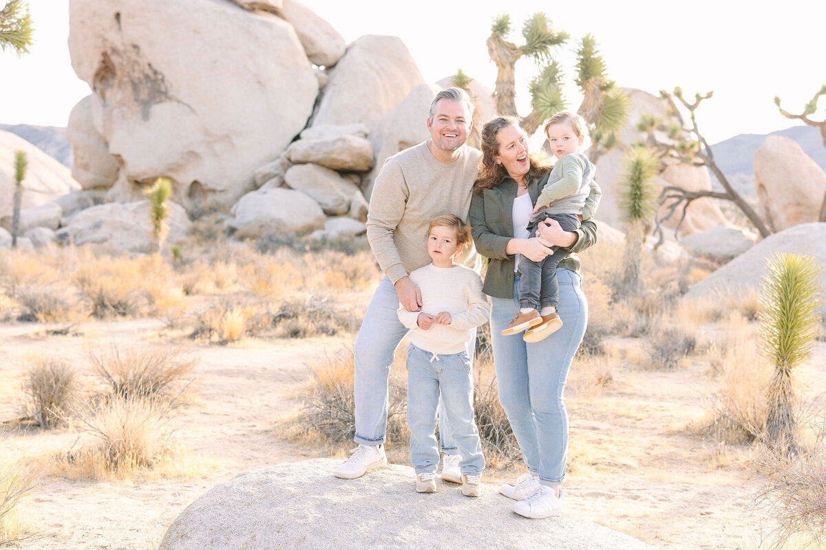11302024HlaudyFamily-1180
