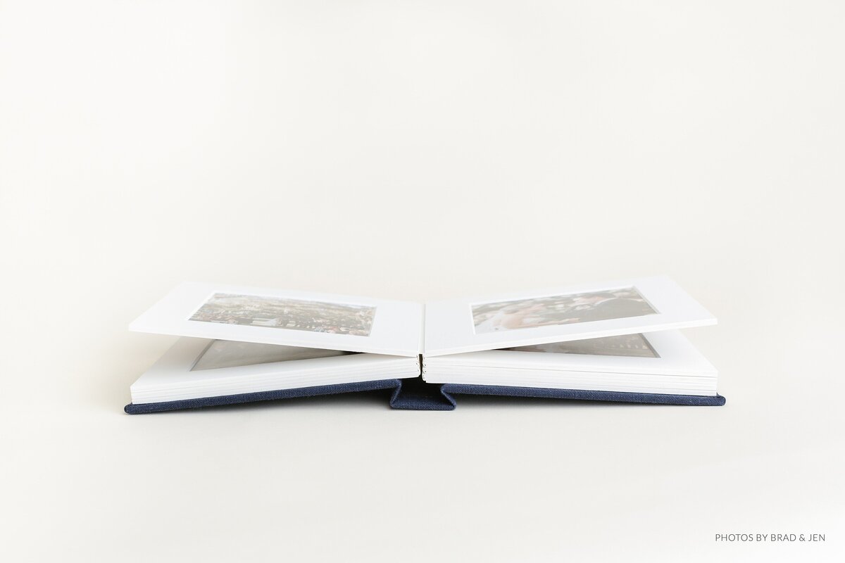 RedTree-Albums-Brad & Jen, Matted Folio Album-110