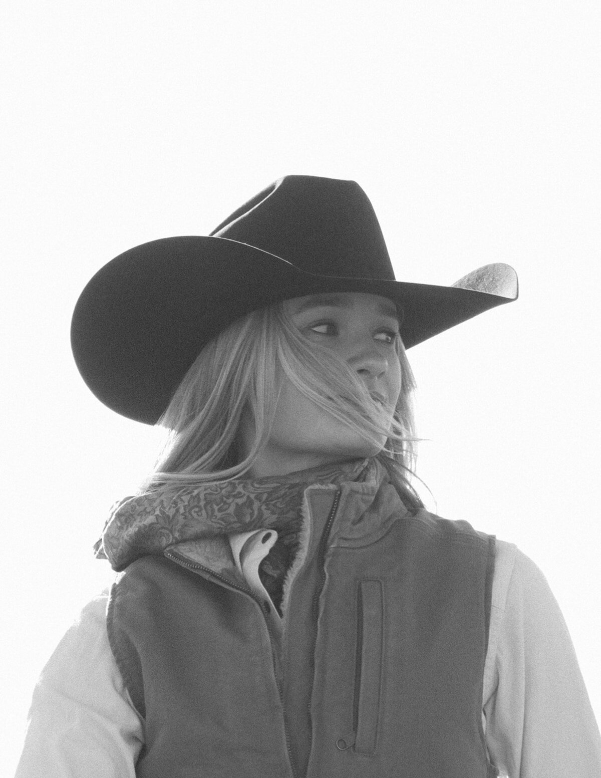 presley-gray-photo-montana-western-ranch-couples-photoshoot-1790