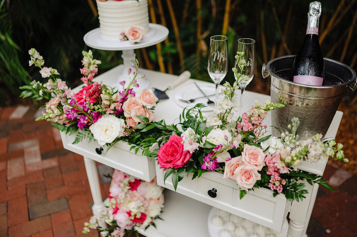 mcneile-photo-sunken-gardens-elope-in-florida-chantilly-chic-celebrations-8