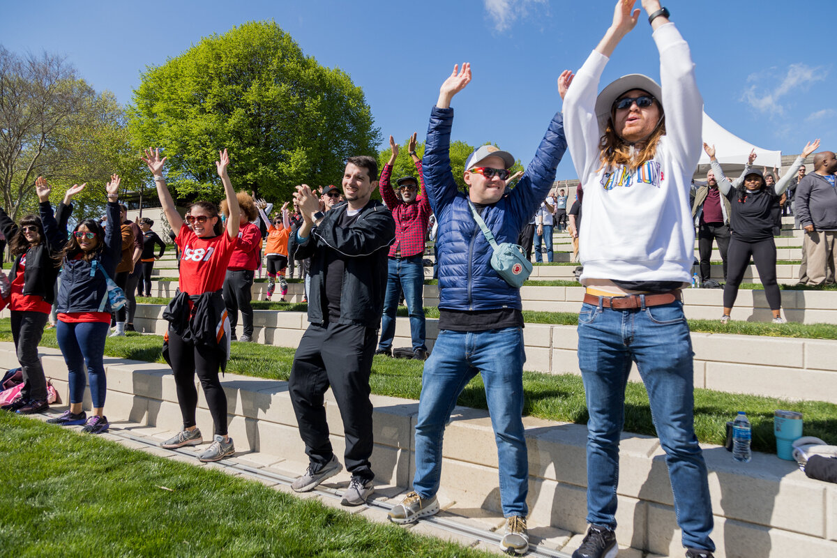People-cheering