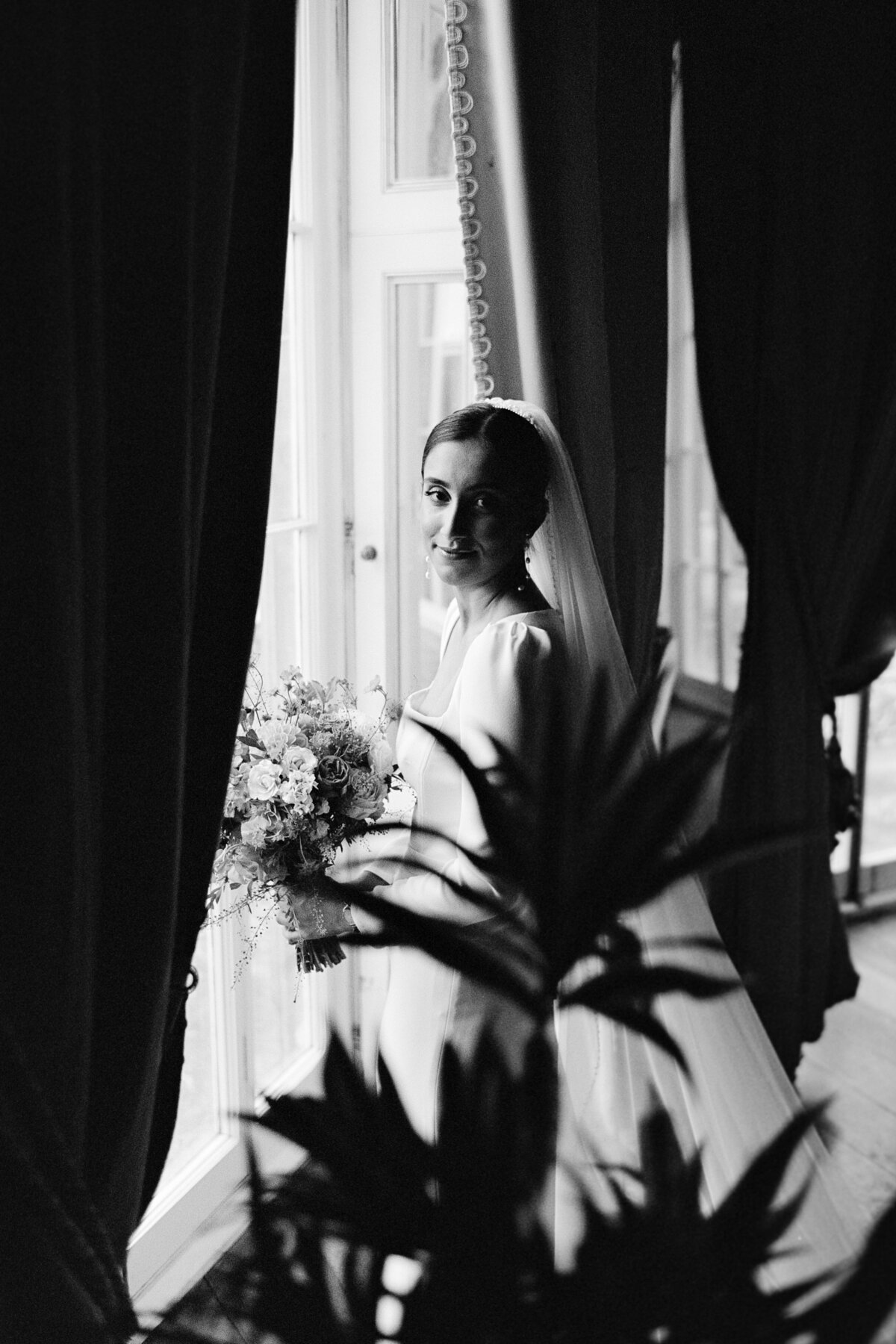 Bridal portrait at Sezincote