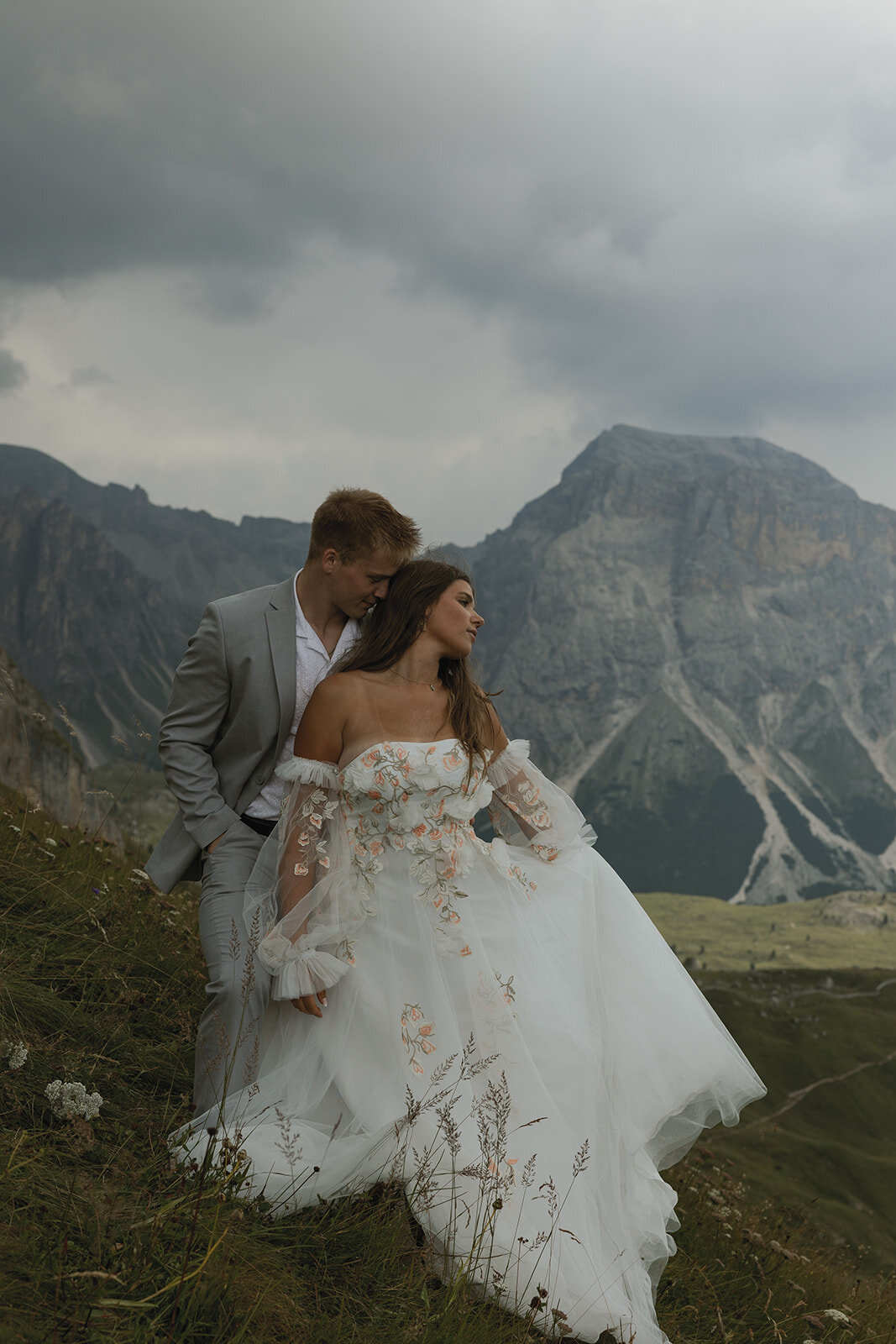 destination-wedding-elopement-photographer-italy-dolomites-seceda-documentary-tanya-davids-photo-film-126