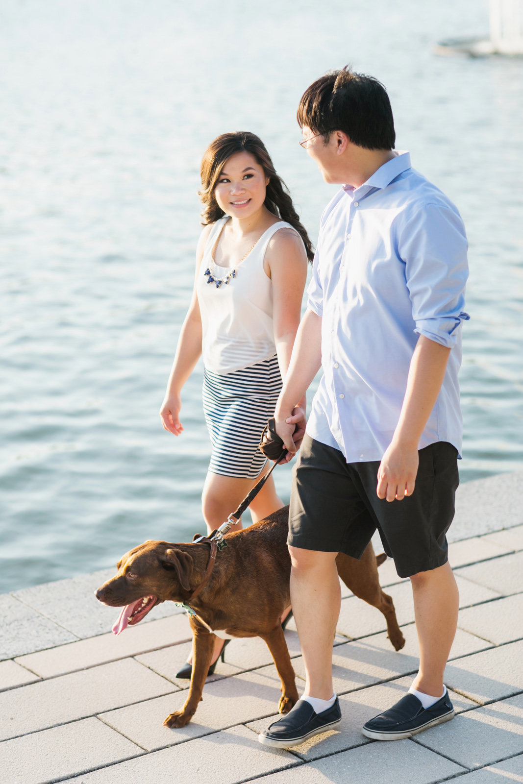 L_Photographie_engagement_photos_with_dog_forest_park_16