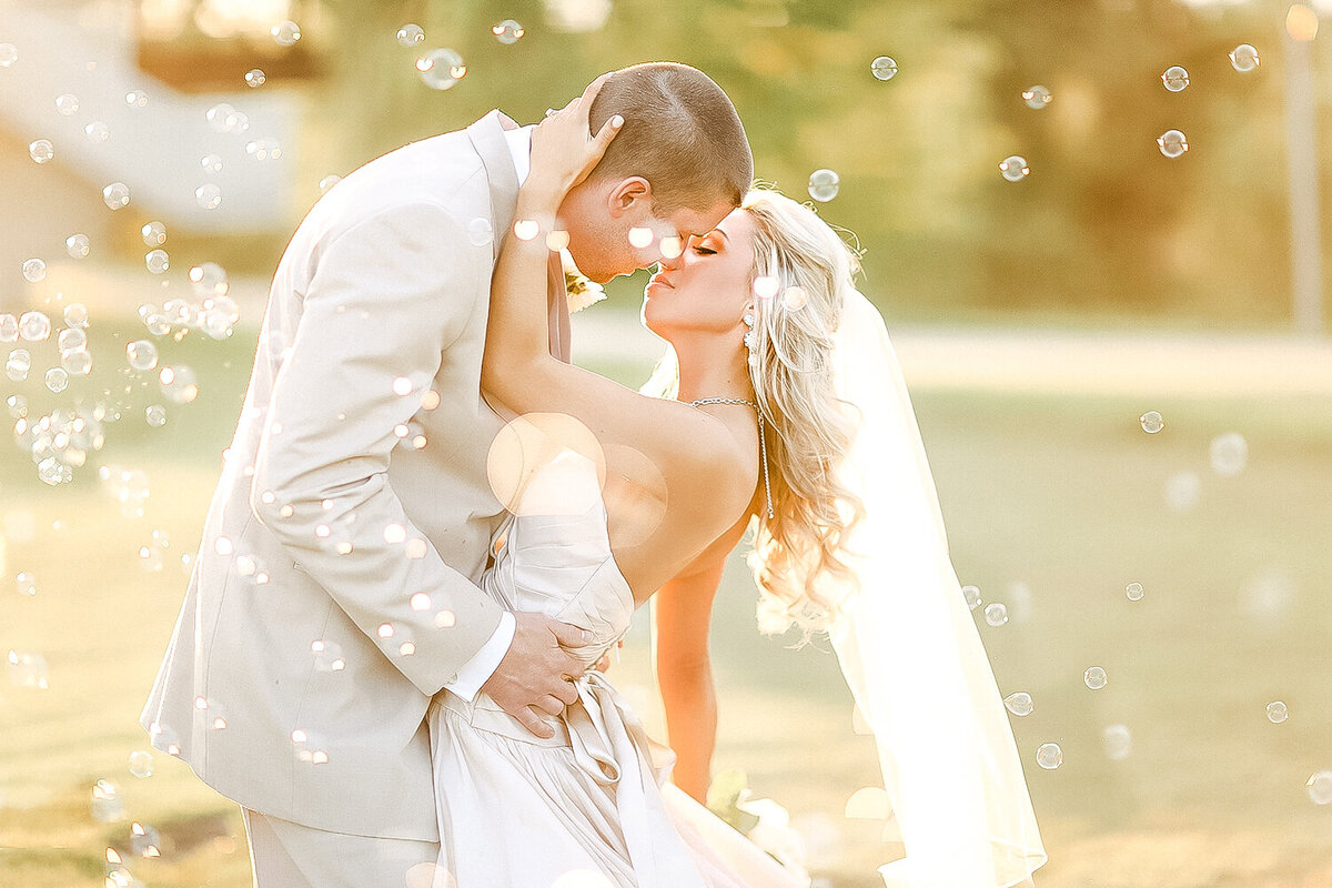 clinton-library-wedding-upscale-portraits-with-bubbles