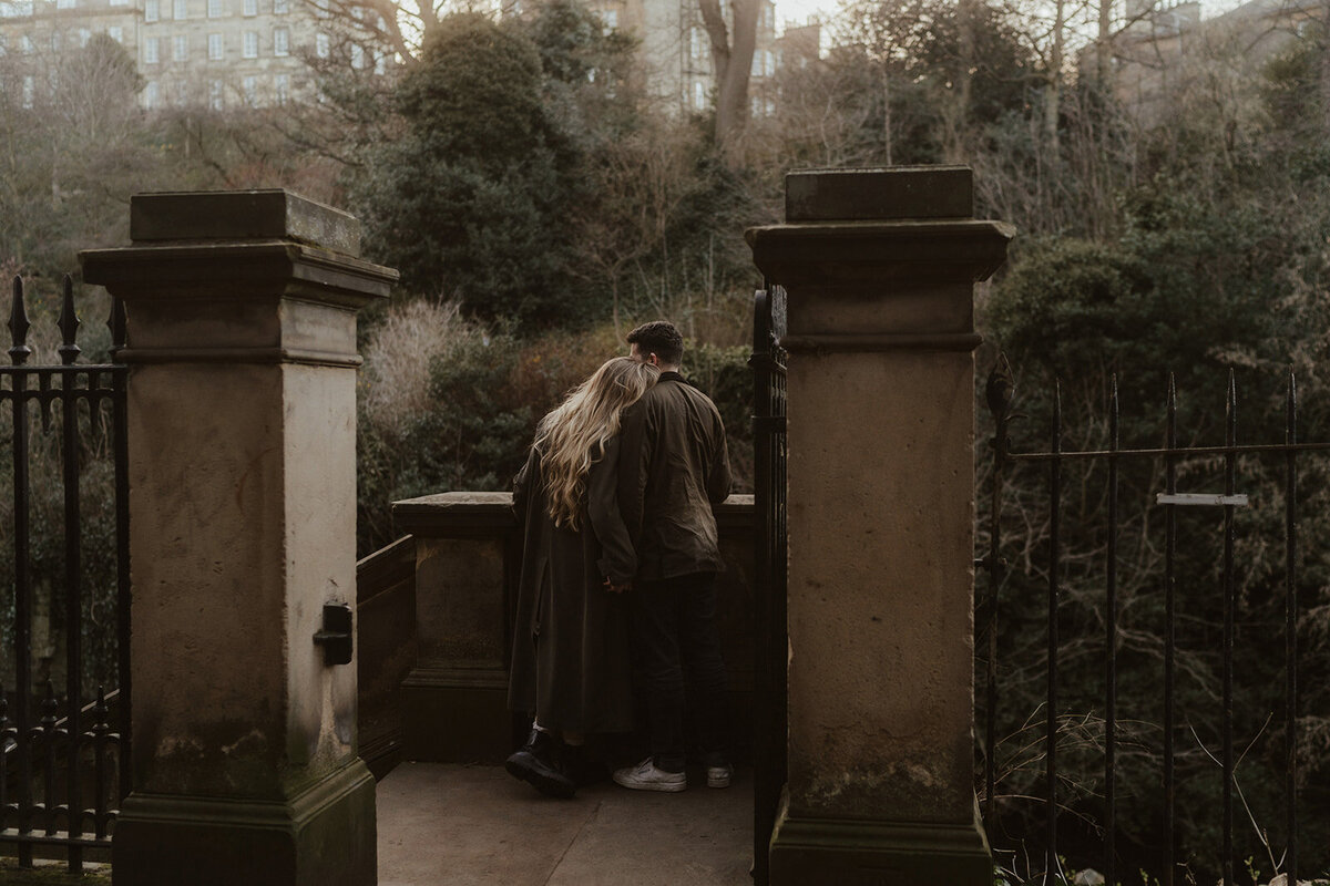 Edinburgh-Scotland-Couple-Photographer-OneOfTheseDaysPhotography-B&T-98_websize