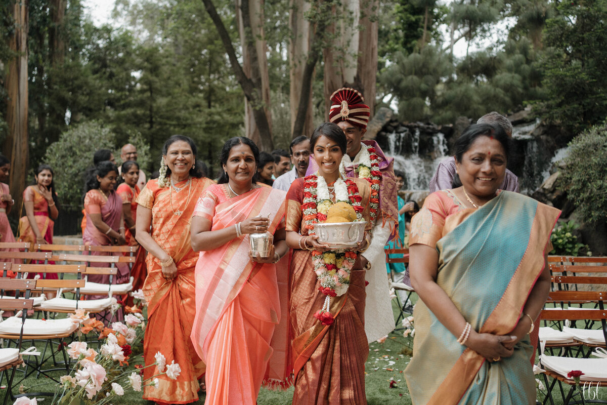 FayeFernCreative-CalamigosRanch-Wedding-Redwood-Ceremony-AM-257