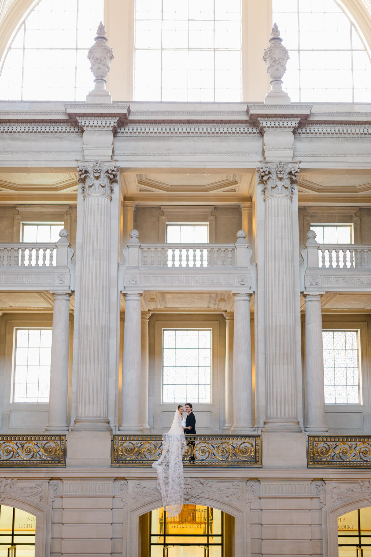 couple in san francisco city hall