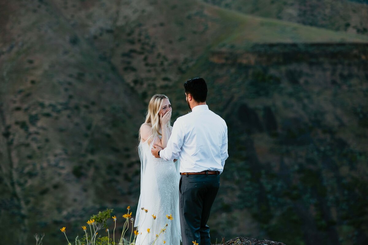 Elopement at the edge of the Boise River Canyon in Idaho