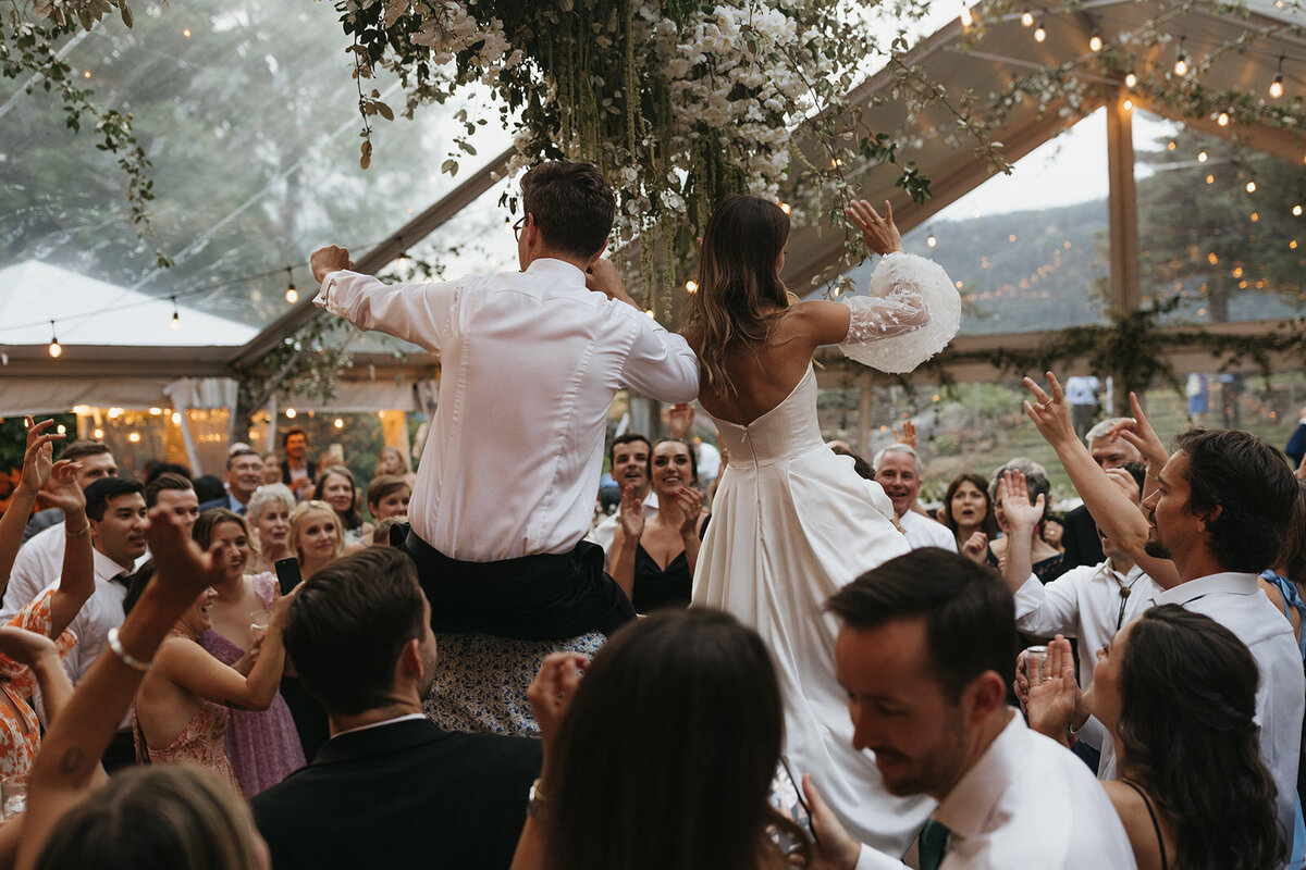 the-griffin-house-hood-river-wedding-photos-e+j-6212