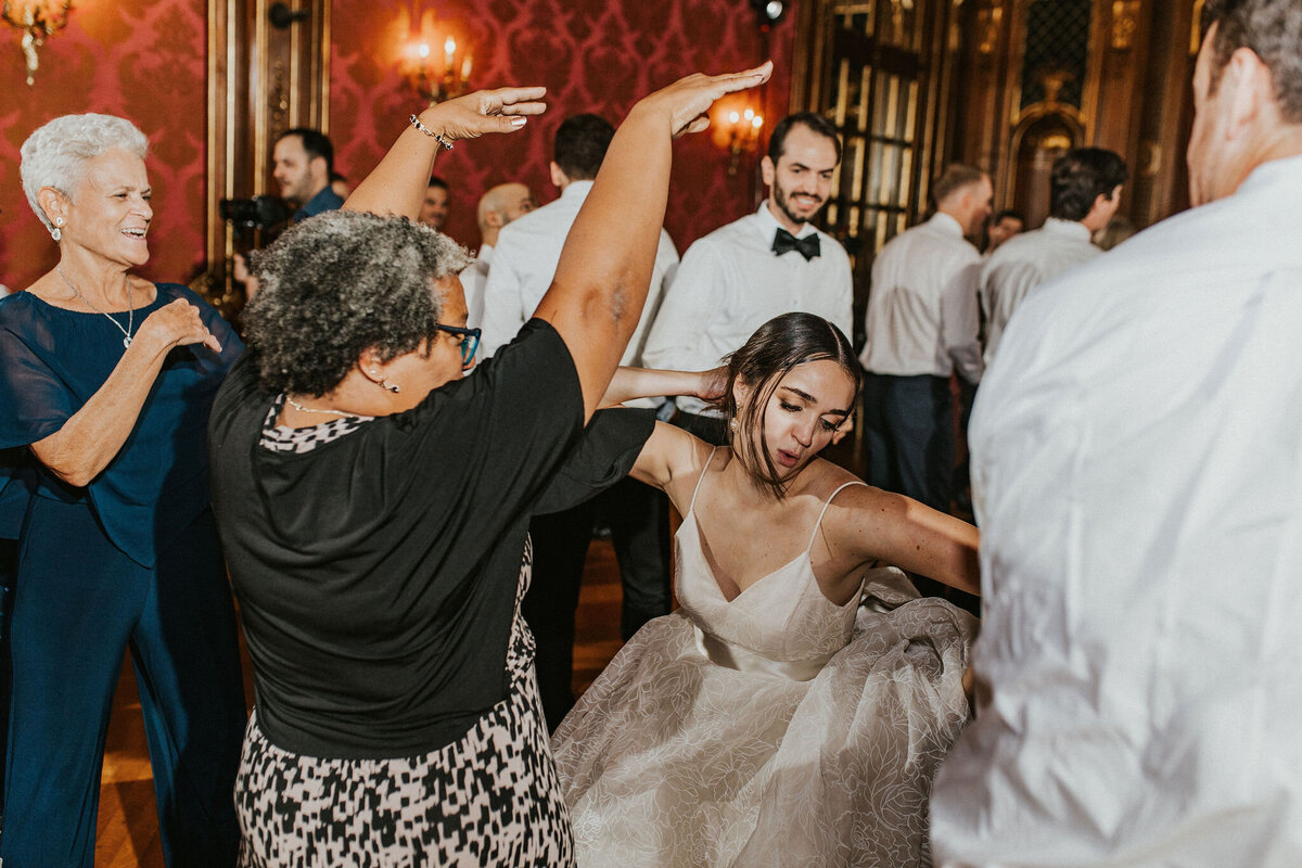 WELLING-FLORES.Wedding.EngineersClub-rcptn-263
