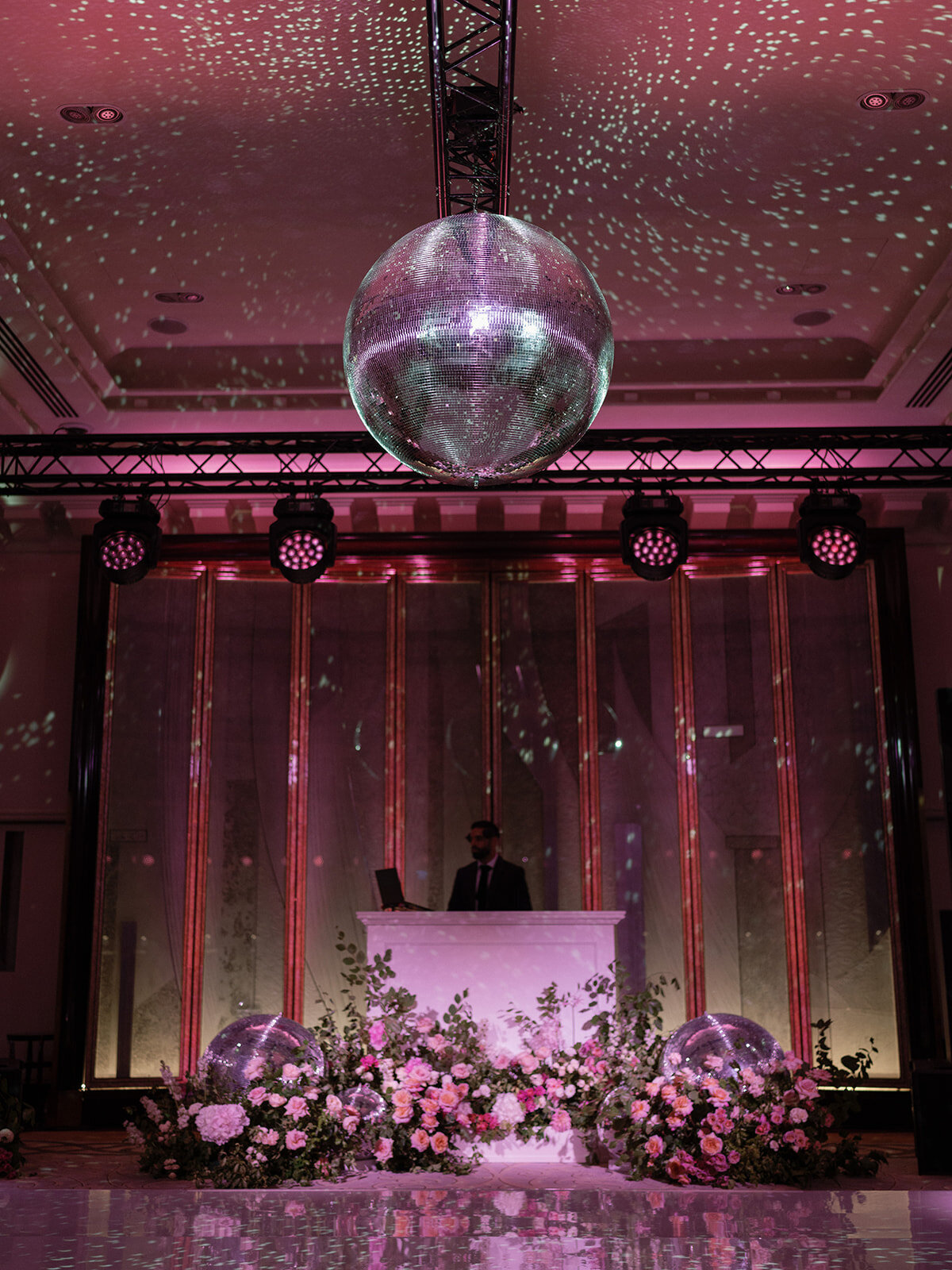 Jennifer Fox Weddings American wedding planning & design agency in Paris, crafting luxury weddings at The Peninsula Paris, a luxury hotel in Paris Jenny Quicksall Photography_A+S Wedding-131