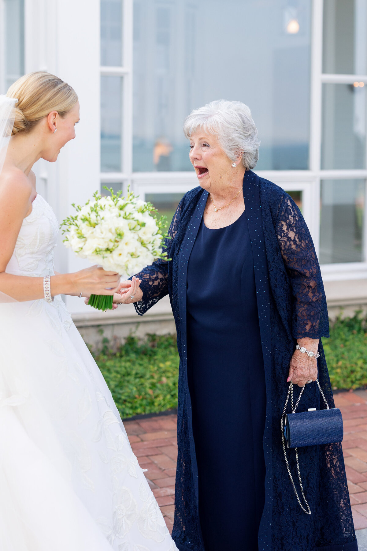 shoreacres-lake-bluff-tent-wedding-by-olivialeigh-64