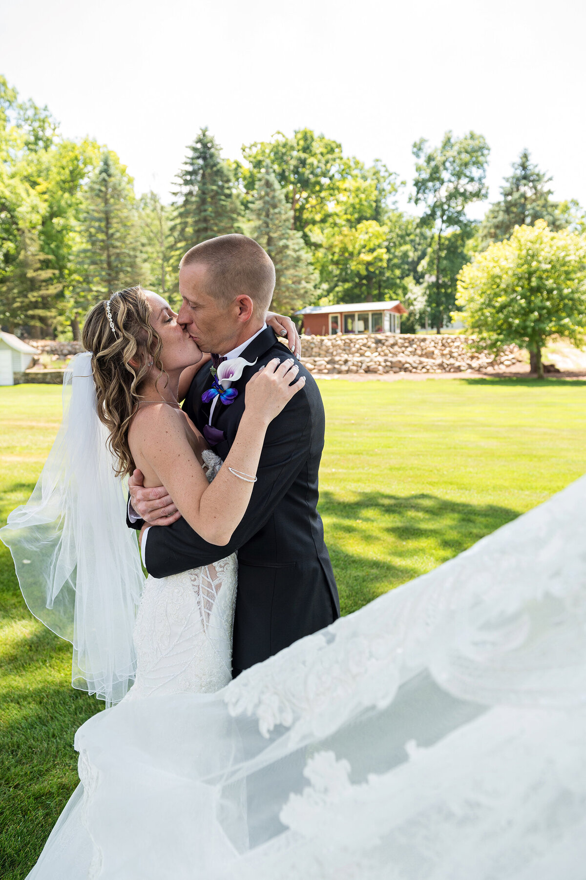Detroit-Wedding-Photographer-The-Landing-045