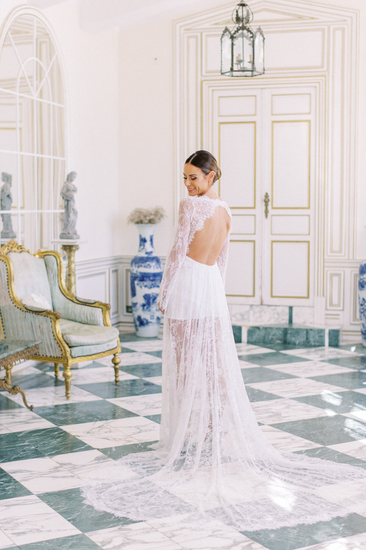 Maïlys Fortune Photography Husband Wife Wedding Weddings Photography France Switzerland Italy Timeless Dreamy Imagery Bilingual French English Destination Weddings Destination Wedding Provence French Riviera Paris Lake Como Tuscany28