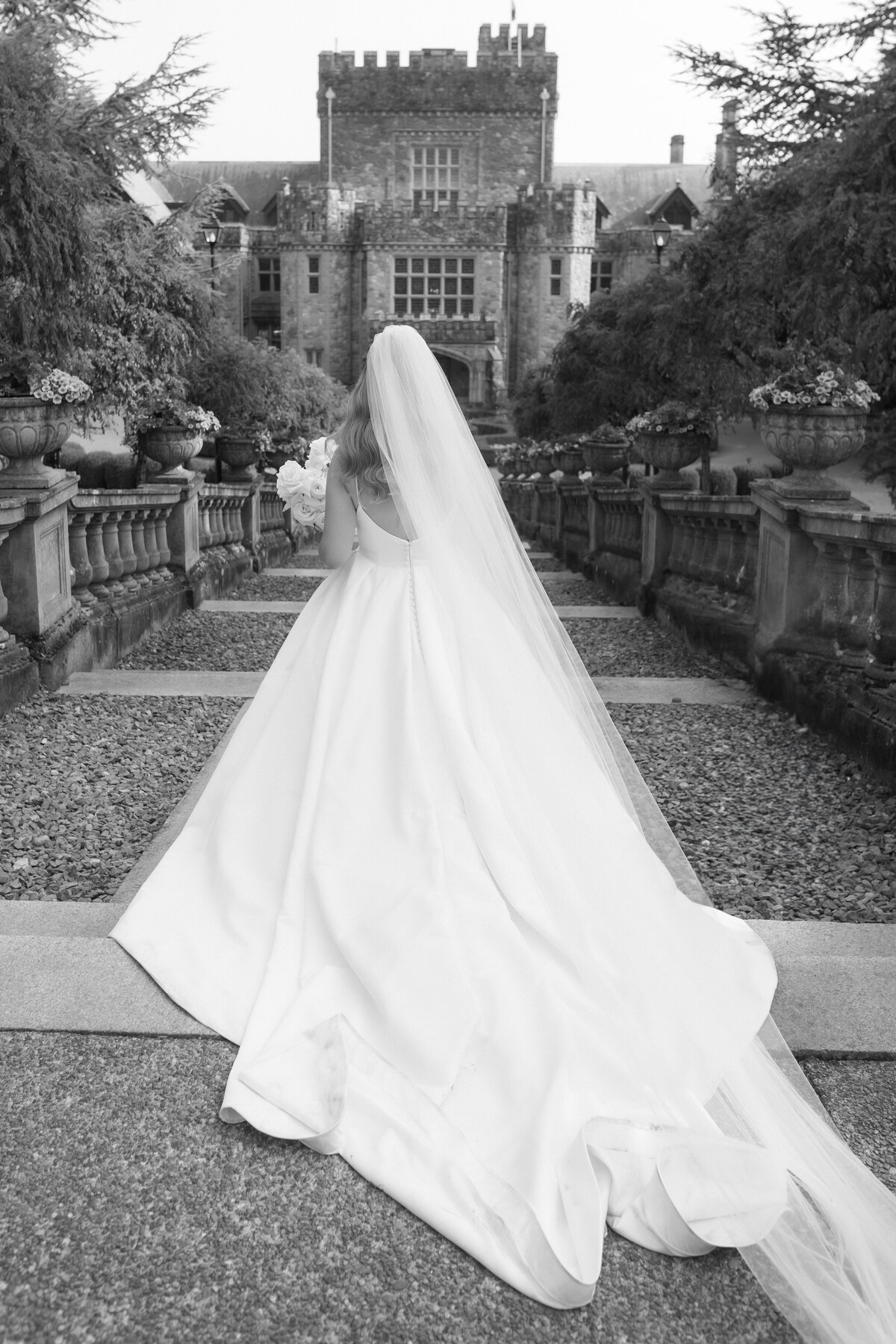 MeghanHemstra-Romantic-Hatley-Castle-Wedding-46