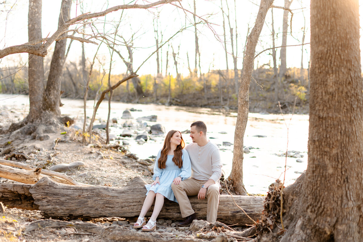 Colorful-Springtime-Greenhill-Park-Roanoke-Engagement-Session-Photography-S-169