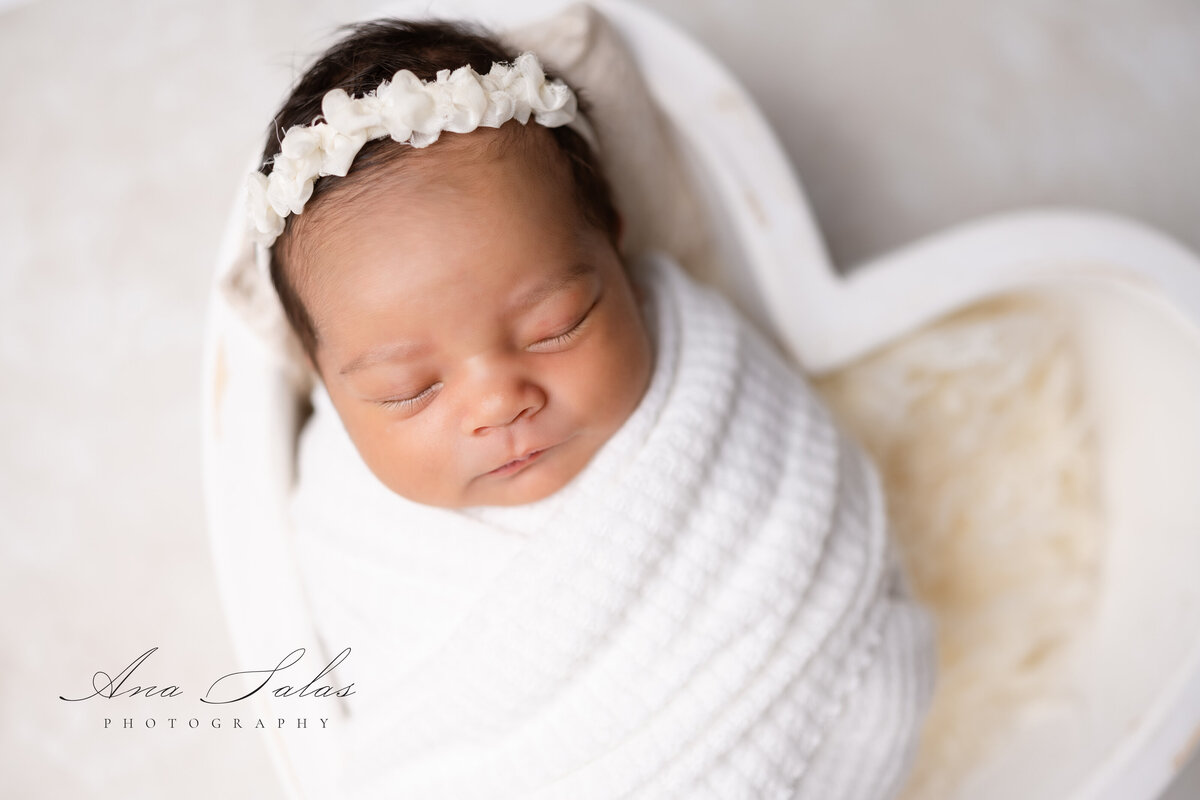 Newborn-Photographer-Edmonton-45
